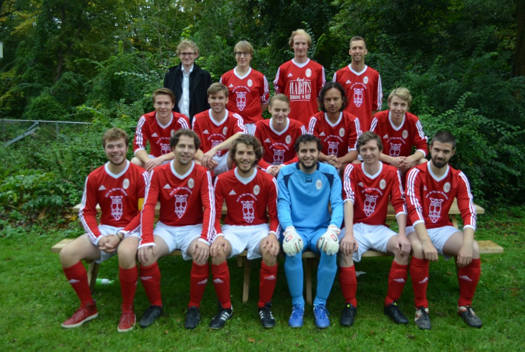Selectie LSVV 5, seizoen '17/'18. Bovenste rij v.l.n.r.: Andy van der Linden, Meindert Heres Hoogerkamp, Thomas Moerland, Richard Huybers. Middelste rij: Martijn Sassen, Tim de Vrijer, Djairo Terpstra, Nick Tegelaar, Jinne Samsom. Onderste rij: Mees ten Hooven, Ruben Schippers, Joris Veldhuijzen, Martijn Otten, Tom Fris, Koen Wildschut. Niet op de foto: Ruben Hoekstra, Brady van Marwijk, Pieter Roodbergen, Stijn Verspaget, Jeroen Visser.